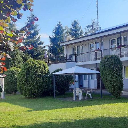 Dom Wczasowy Lodzianka Hotell Mrzeżyno Exteriör bild