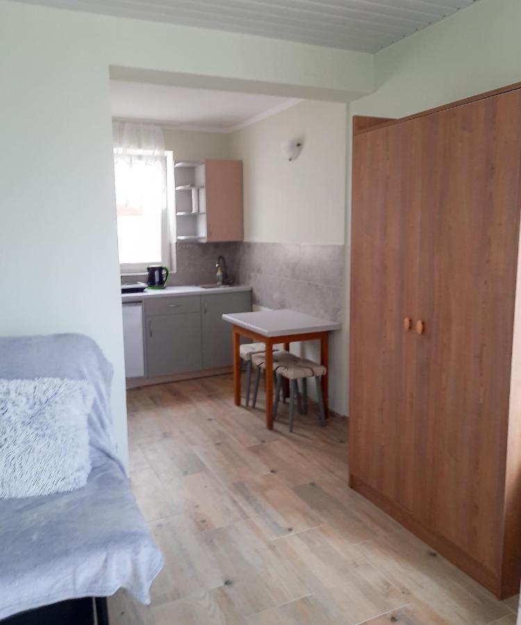 Dom Wczasowy Lodzianka Hotell Mrzeżyno Exteriör bild