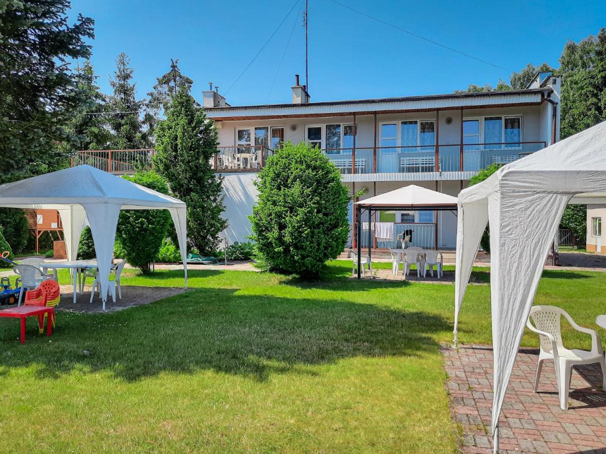 Dom Wczasowy Lodzianka Hotell Mrzeżyno Exteriör bild
