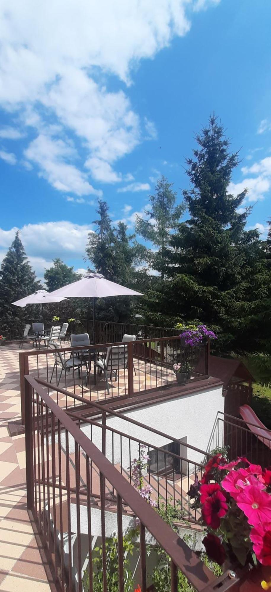 Dom Wczasowy Lodzianka Hotell Mrzeżyno Exteriör bild