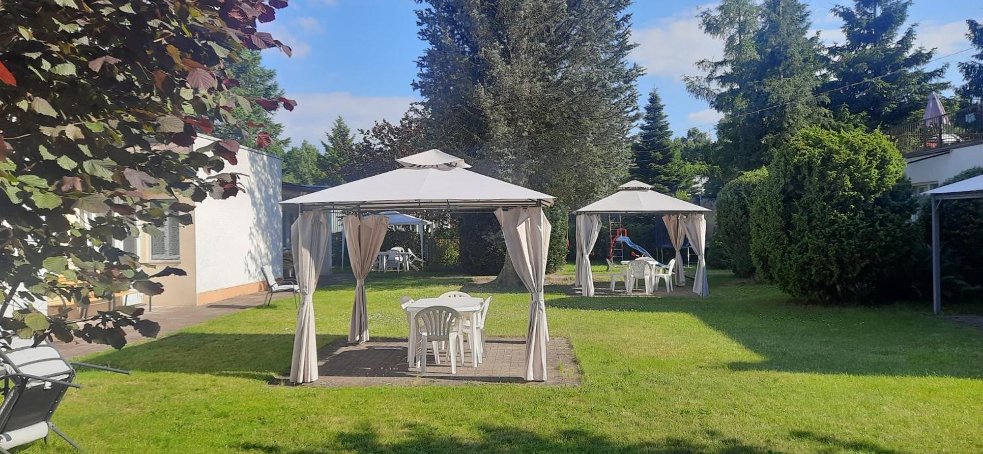 Dom Wczasowy Lodzianka Hotell Mrzeżyno Exteriör bild